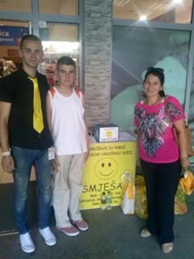 Donations of food products in Mostar